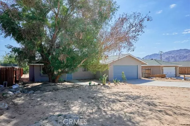 29 Palms, CA 92277,6183 Chia Avenue