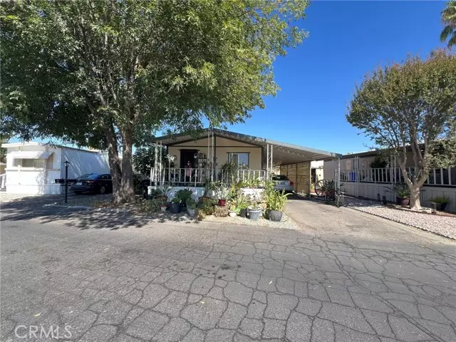 332 North Lyon Avenue, Hemet, CA 92543