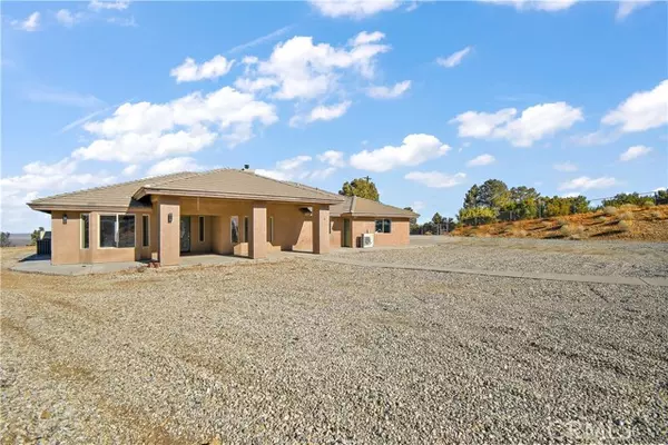 9050 Ponderosa Road, Pinon Hills, CA 92372