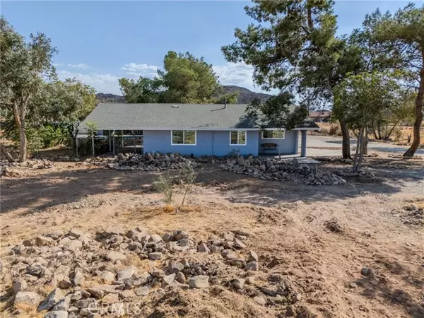 24141 Standing Rock Road, Apple Valley, CA 92307