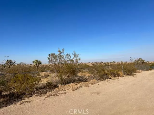 Phelan, CA 92371,5202 La Mesa Road