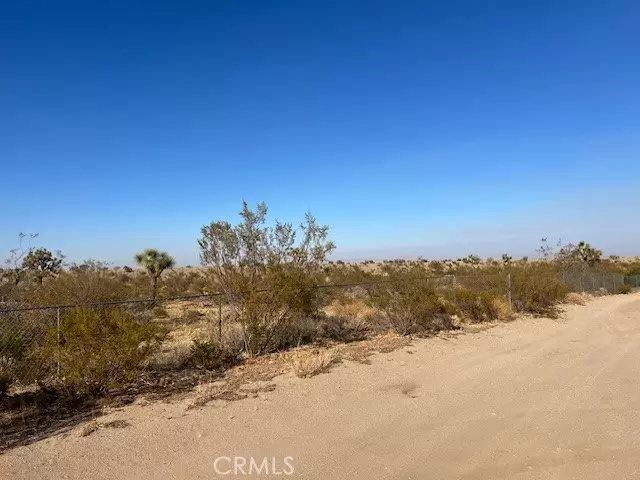 Phelan, CA 92371,5202 La Mesa Road