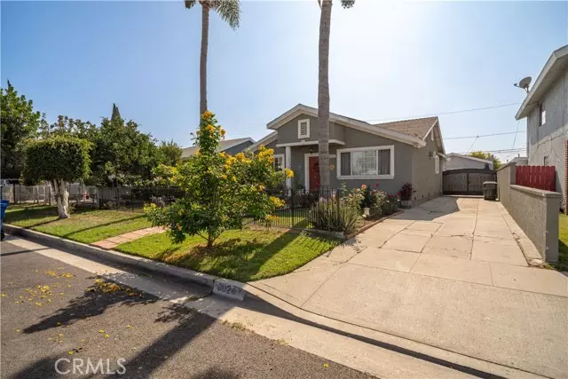 Downey, CA 90242,8024 Devenir Avenue