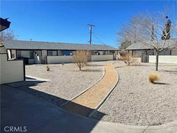 21601 Powhatan Road, Apple Valley, CA 92308