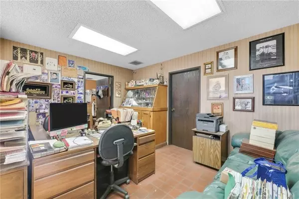 Covina, CA 91723,841 East San Bernardino Road