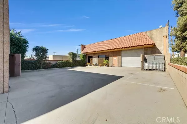 Covina, CA 91723,841 East San Bernardino Road