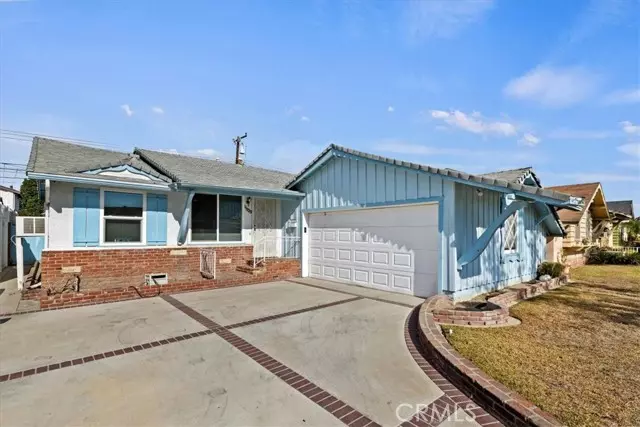 11329 214th Street, Lakewood, CA 90715