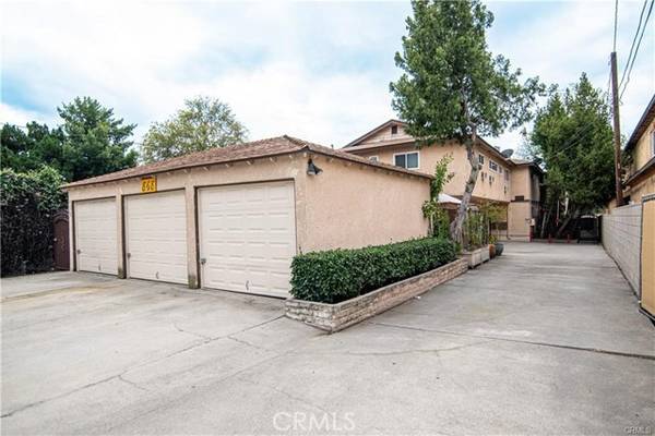 868 West Walnut Avenue, Monrovia, CA 91016