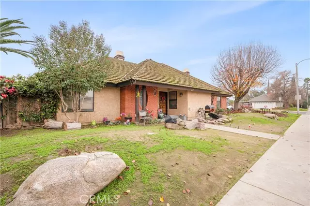 747 West Whitendale Avenue, Visalia, CA 93277