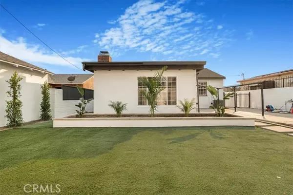 Compton, CA 90220,923 West POPLAR Street