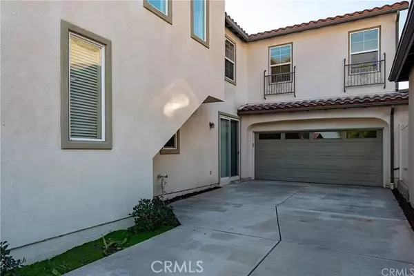 Yorba Linda, CA 92886,3721 Camino Cermenon