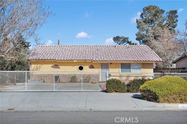 16288 Smoke Tree Street, Hesperia, CA 92345