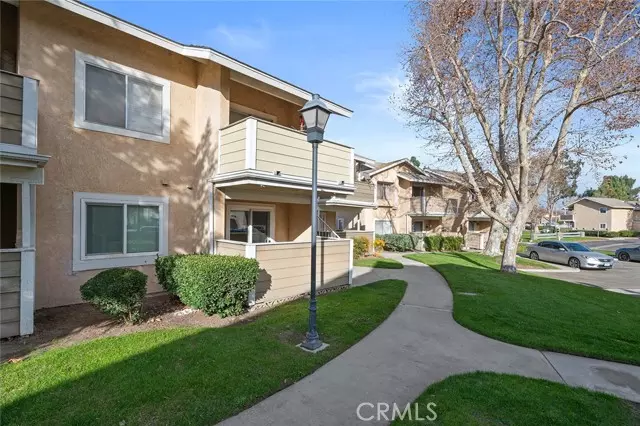 Ontario, CA 91761,3713 Oak Creek Drive