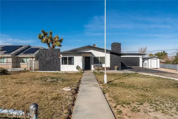 17808 Smoke Tree Street, Hesperia, CA 92345