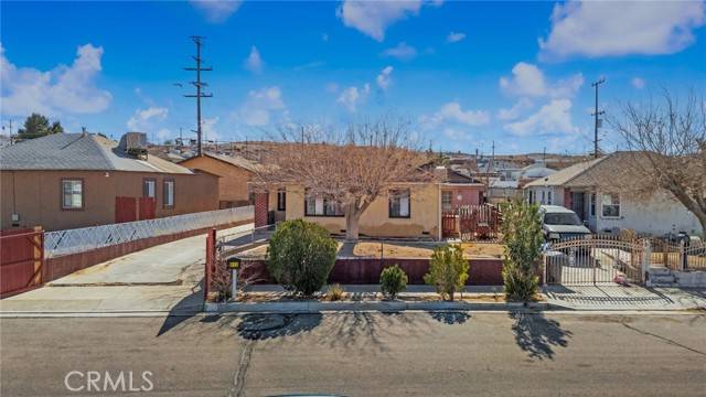 910 Nancy Street, Barstow, CA 92311