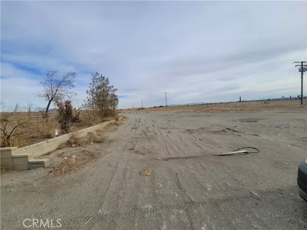 Adelanto, CA 92301,4206 Plato Street