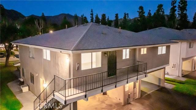 1070 W Calle de las Estrellas, Azusa, CA 91702