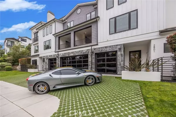 Corona Del Mar, CA 92625,2801 Bayside Drive