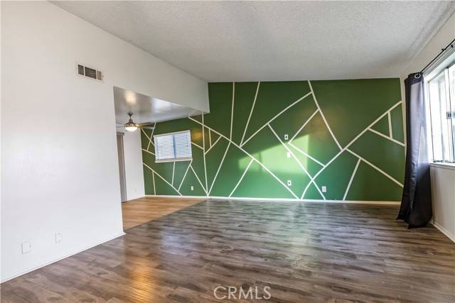 Bloomington, CA 92316,9517 Magnolia