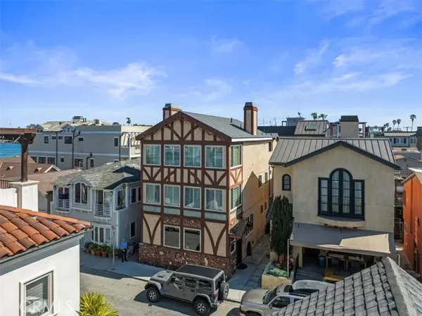 Long Beach, CA 90803,58 66th Place