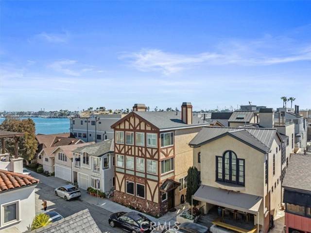 Long Beach, CA 90803,58 66th Place