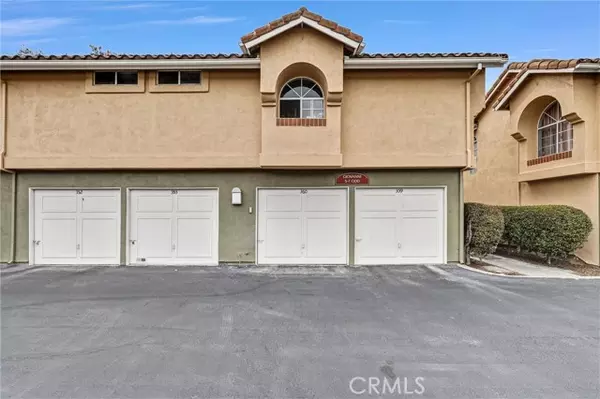 Irvine, CA 92614,33 Giovanni Aisle