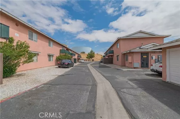 16518 Avalon Avenue, Victorville, CA 92395