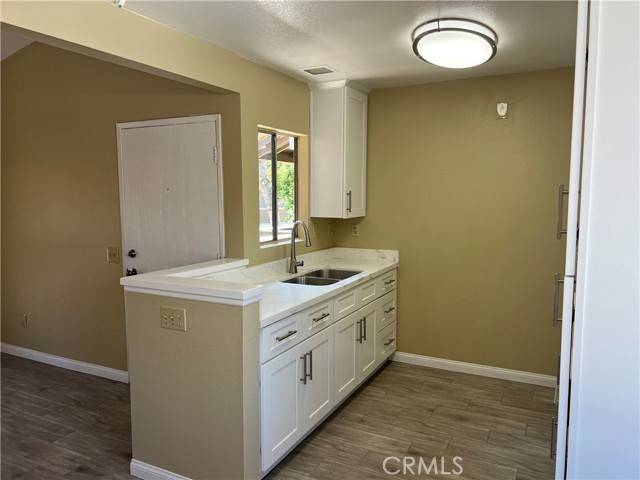 Ontario, CA 91761,3663 Country Oaks