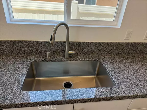 Perris, CA 92570,333 Sunny Oak lane