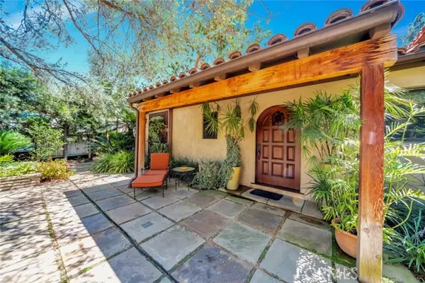 Los Angeles, CA 90068,2055 Mound Street