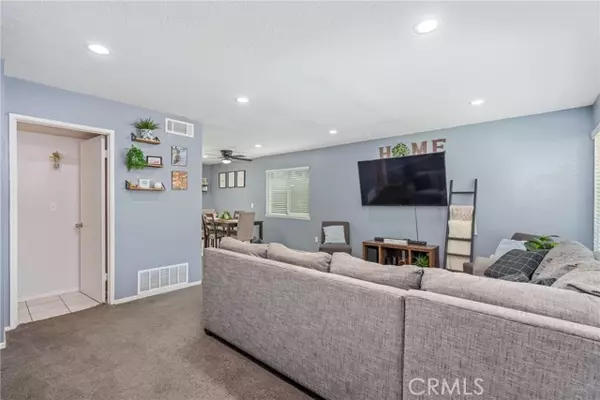 Jurupa Valley, CA 92509,6858 John Dr