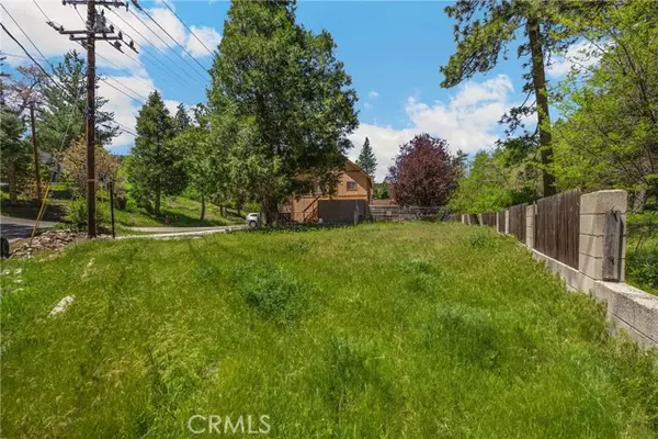 22632 Seeley Drive, Crestline, CA 92325