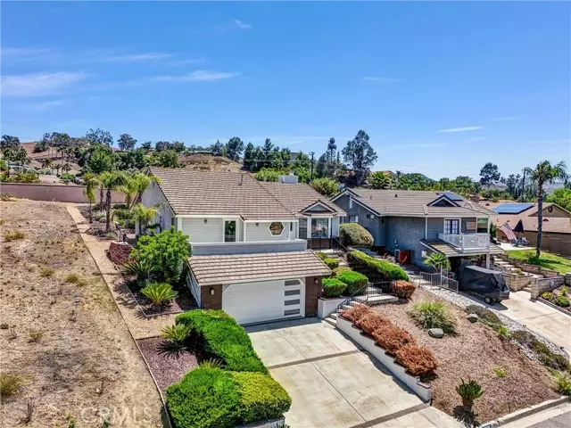 30998 Emperor Drive, Canyon Lake, CA 92587