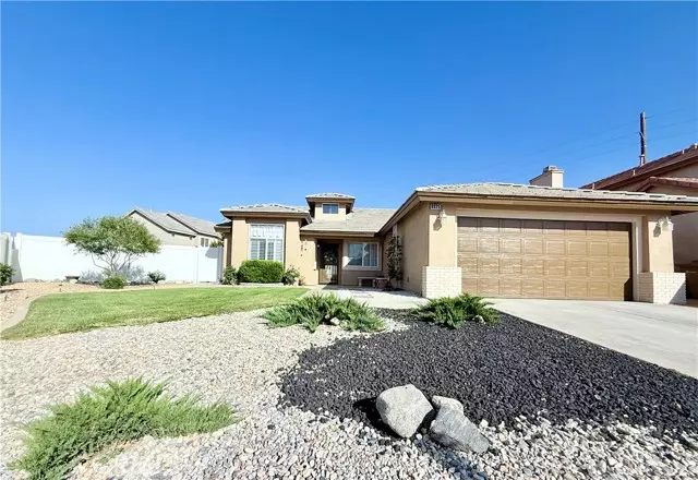 8925 FALLBROOK Court, Hesperia, CA 92344