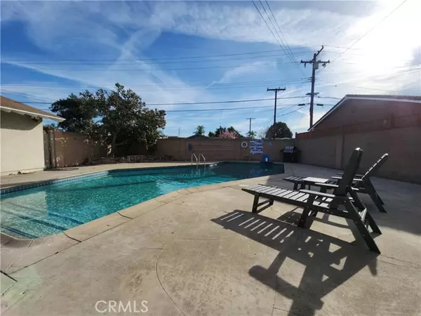 Anaheim, CA 92804,9272 Cerritos Avenue