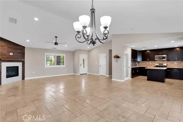 Hesperia, CA 92345,8383 Buckthorn Avenue