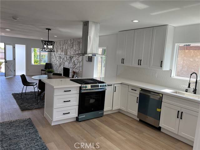 Corona, CA 92882,1350 Pleasant View Avenue