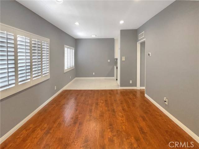 Sherman Oaks, CA 91411,14560 Clark Street