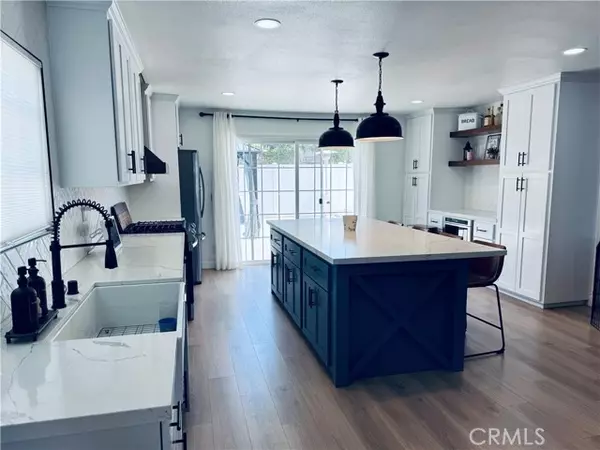 Saugus, CA 91350,27954 Newbird Drive