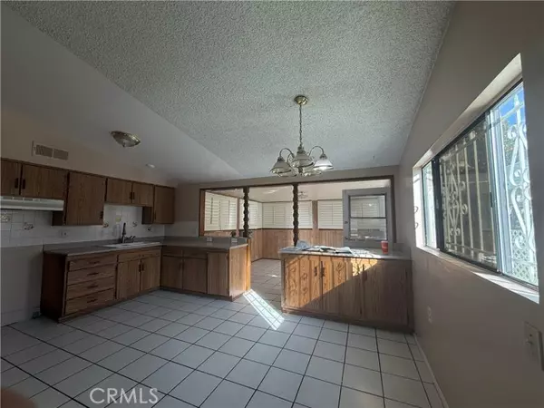 Rialto, CA 92376,941 South Sycamore Avenue