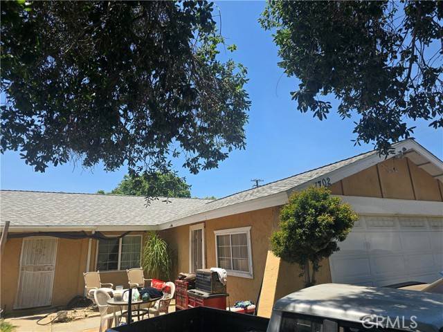 7702 Newport Court, Fontana, CA 92336