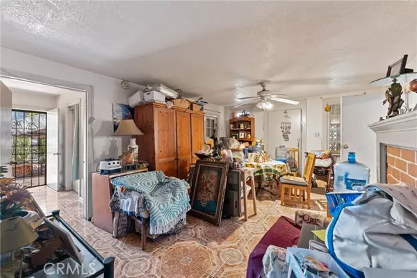 Huntington Park, CA 90255,2508 Saturn Avenue