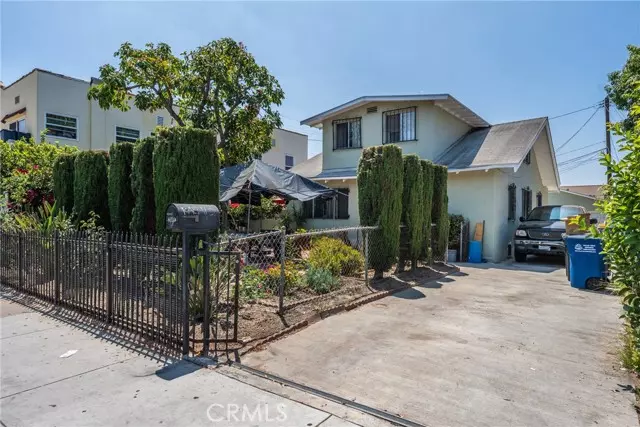 Huntington Park, CA 90255,2508 Saturn Avenue