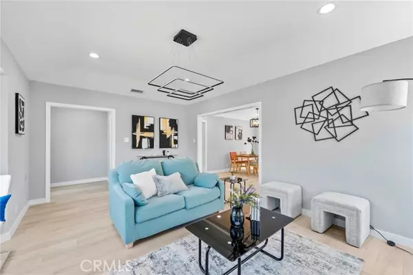 Los Angeles, CA 90045,8460 Truxton Avenue