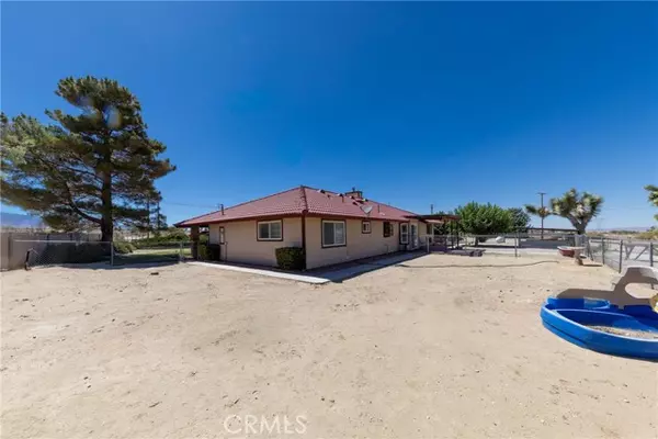 Phelan, CA 92371,10675 Paramount Rd