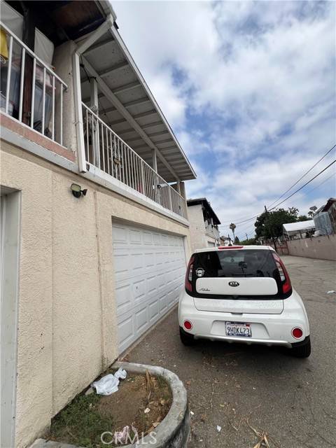 Pomona, CA 91766,886 South Dudley Street