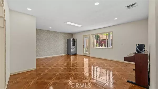 Montclair, CA 91763,9811 Bolton Avenue