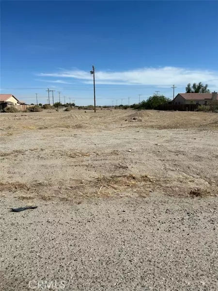 2045 Desert Circle, Thermal, CA 92274
