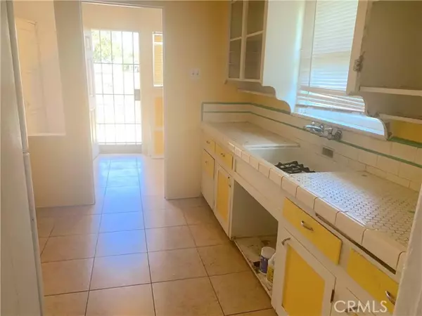 Pomona, CA 91768,781 West Center Street