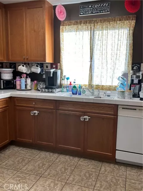 Adelanto, CA 92301,10964 Continental Street